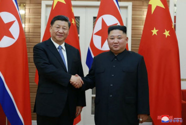 Xi Jinping in North Korea to meet Kim Jong Un