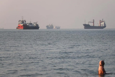 EU sanctions Iran Guards over closure of Hormuz