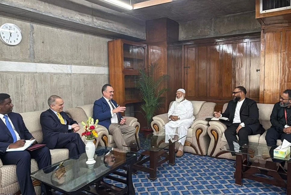 US Ambassador calls on opposition leader