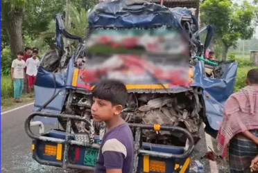 Four killed as pickup crashes into stationary truck in Tangail