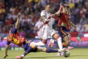 Spain beat Peru 3-1 to head into World Cup on high