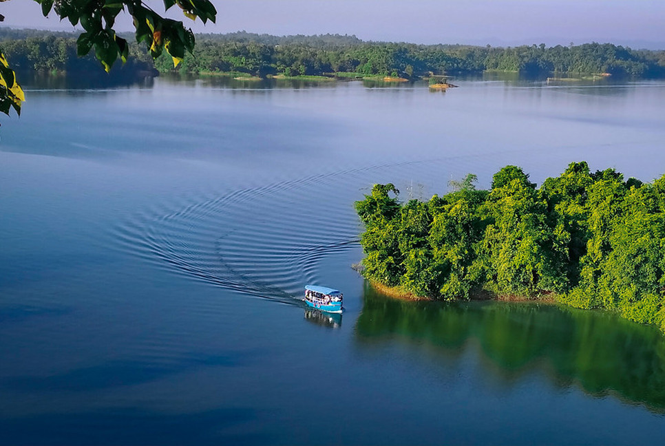 Govt targets 6 to 7 pc GDP contribution from tourism