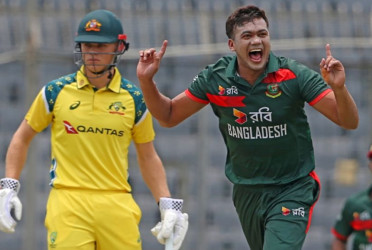 Australia make unwanted ODI history as 3 top-order wickets fall without a run