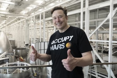SpaceX raising $75 billion in record-setting IPO