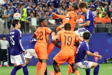 Late Kamada goal earns Japan 2-2 draw with Netherlands