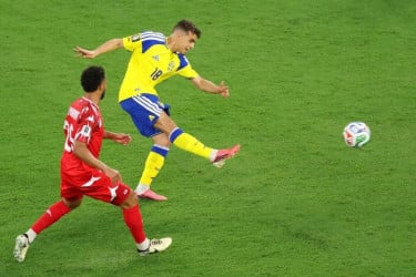 Sweden crush Tunisia 5-1 as Ayari scores stunning brace