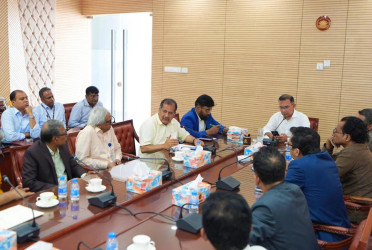 PM seeks media support to build a humane state, strengthen social values