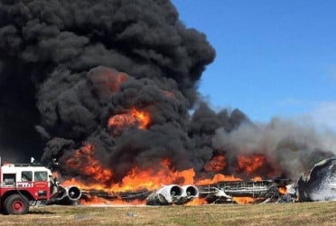 Eight dead in fiery US B-52 bomber crash in California