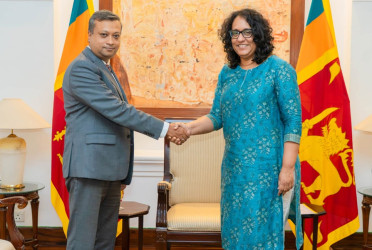 Sri Lankan PM seeks stronger trade ties with Bangladesh