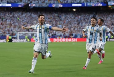 Argentina vs Algeria: Goal, it's Messi, who else!