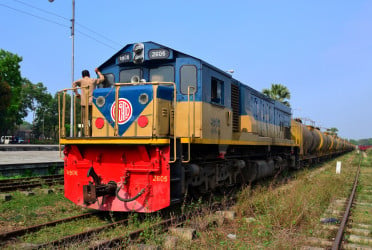 Govt plans nationwide seamless, time-efficient railway network
