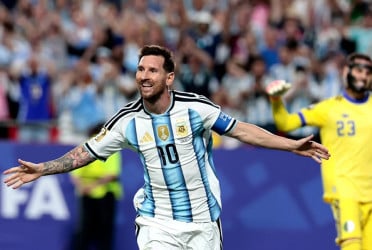 Messi equals Klose’s all-time goalscoring record
