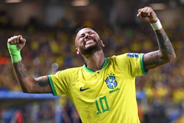 Neymar returns to training ahead of Haiti match