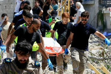 Israeli Strikes Kill at Least 32 in Lebanon