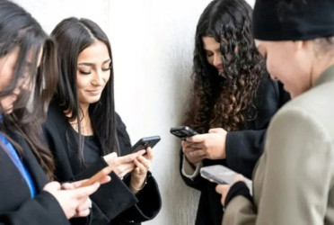 U-16 social media ban in UK raises privacy, education concerns