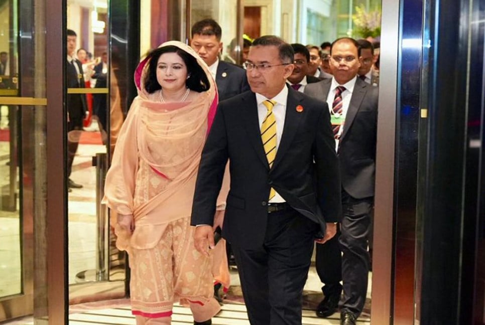 PM leaves Dalian for Beijing