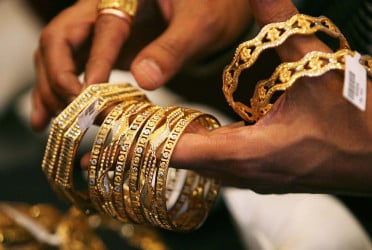 Gold, silver prices reduced in local market