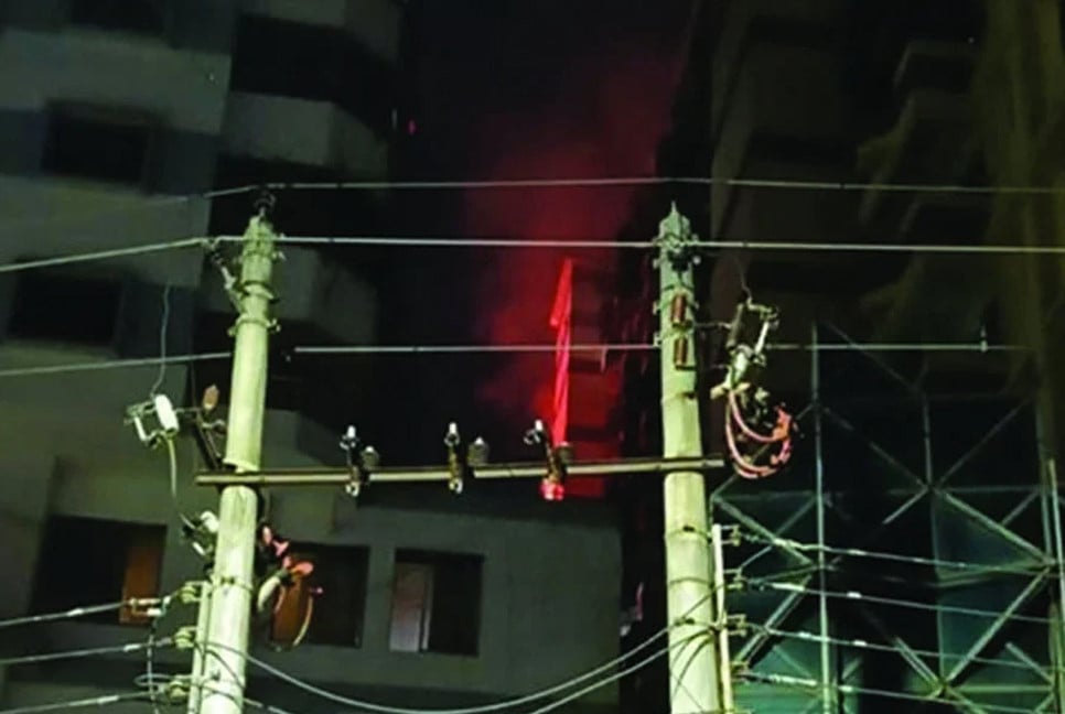 Two dead as fire caught in Katabon residential building