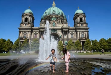 Germany braces for record-breaking temperatures as heatwave moves east