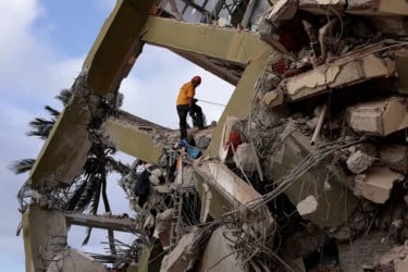 Satellite data suggests over 58,000 buildings damaged in Venezuela quakes