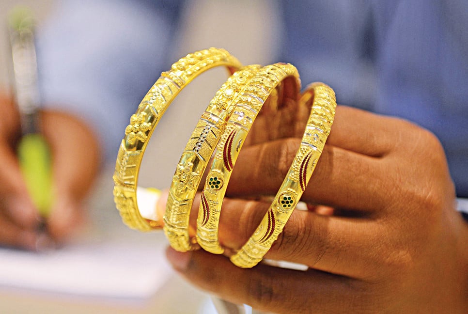 Gold price up Tk2,216 per bhori