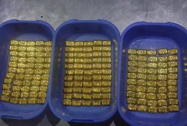 160 gold bars seized in Dhaka airport